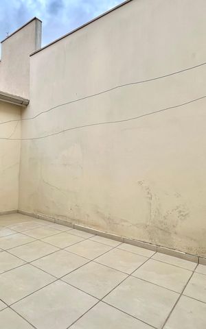 Casa à venda com 143m², 2 quartos e 2 vagas Casa à venda com 143m², 2 quartos e 2 vagasQuintal