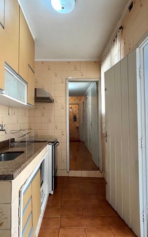 Casa à venda com 143m², 2 quartos e 2 vagas Casa à venda com 143m², 2 quartos e 2 vagasCozinha