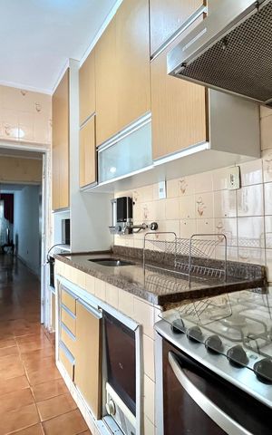 Casa à venda com 143m², 2 quartos e 2 vagas Casa à venda com 143m², 2 quartos e 2 vagasCozinha