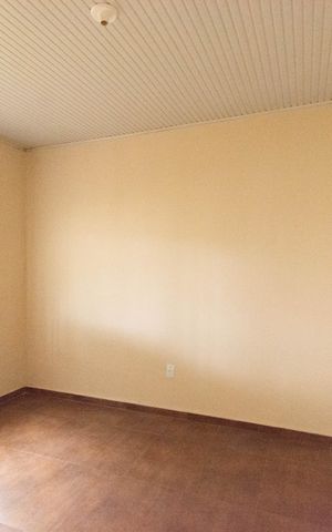 Casa para alugar com 80m², 2 quartos e 6 vagas