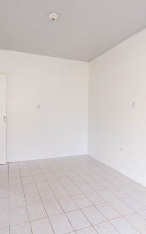 Casa para alugar com 80m², 2 quartos e 6 vagas