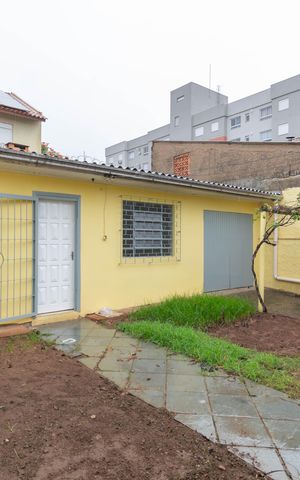 Casa para alugar com 80m², 2 quartos e 6 vagas