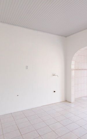 Casa para alugar com 80m², 2 quartos e 6 vagas