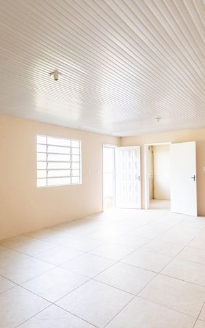 Casa para alugar com 80m², 2 quartos e 6 vagas