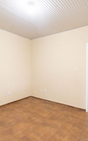 Casa para alugar com 80m², 2 quartos e 6 vagas
