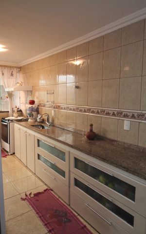 Casa à venda com 274m², 3 quartos e 6 vagasCozinha