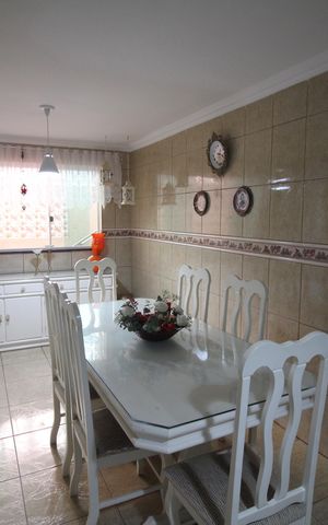 Casa à venda com 274m², 3 quartos e 6 vagasCopa