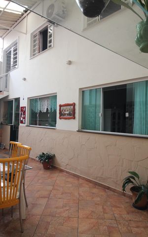 Casa à venda com 274m², 3 quartos e 6 vagasQuintal