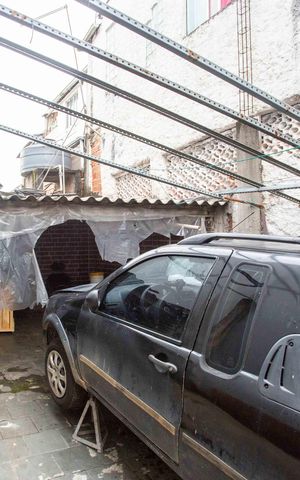 Casa à venda com 40m², 1 quarto e 6 vagasQuintal