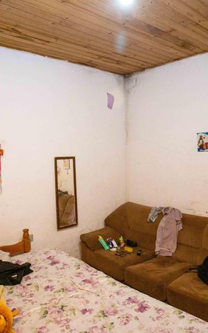 Casa à venda com 40m², 1 quarto e 6 vagasQuarto