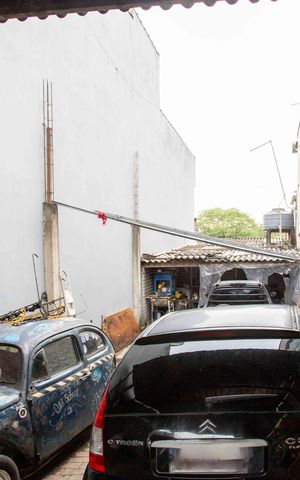 Casa à venda com 40m², 1 quarto e 6 vagasQuintal