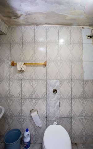 Casa à venda com 40m², 1 quarto e 6 vagasBanheiro
