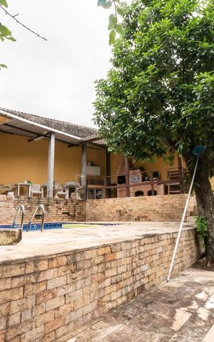 Casa à venda com 300m², 3 quartos e 1 vagaQuintal