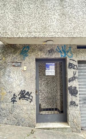 Casa à venda com 300m², 3 quartos e 1 vaga Casa à venda com 300m², 3 quartos e 1 vagaPlaquinha
