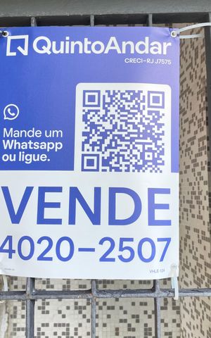 Casa à venda com 300m², 3 quartos e 1 vaga Casa à venda com 300m², 3 quartos e 1 vagaPlaquinha