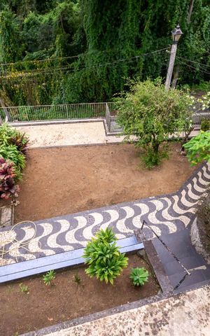 Casa à venda com 300m², 3 quartos e 1 vagaVista