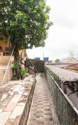 Casa à venda com 300m², 3 quartos e 1 vagaQuintal
