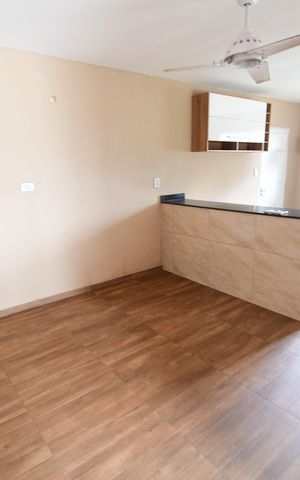 Casa à venda com 100m², 3 quartos e 8 vagasSala