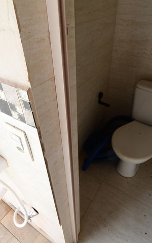 Casa à venda com 100m², 3 quartos e 8 vagasLavabo 1
