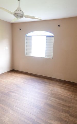 Casa à venda com 100m², 3 quartos e 8 vagasQuarto 1