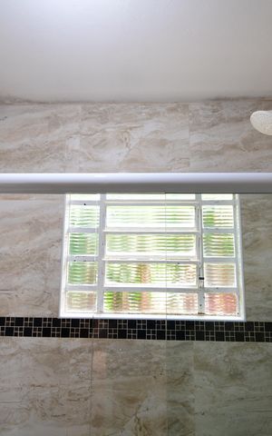 Casa à venda com 100m², 3 quartos e 8 vagasBanheiro