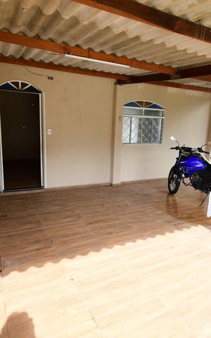 Casa à venda com 100m², 3 quartos e 8 vagasVaranda