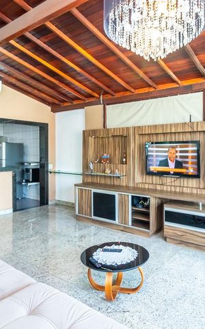 Casa à venda com 230m², 3 quartos e 3 vagas