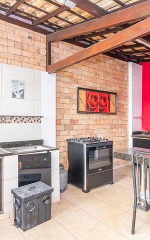 Casa à venda com 230m², 3 quartos e 3 vagas