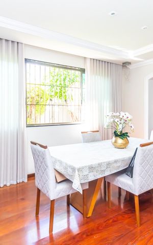 Casa à venda com 230m², 3 quartos e 3 vagas