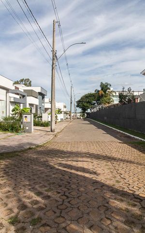 Casa de condomínio à venda com 170m², 3 quartos e 1 vagaÁrea comum