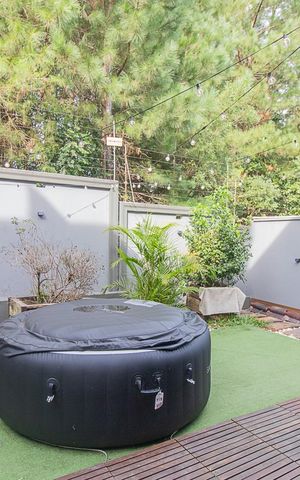 Casa de condomínio à venda com 170m², 3 quartos e 1 vagaQuintal