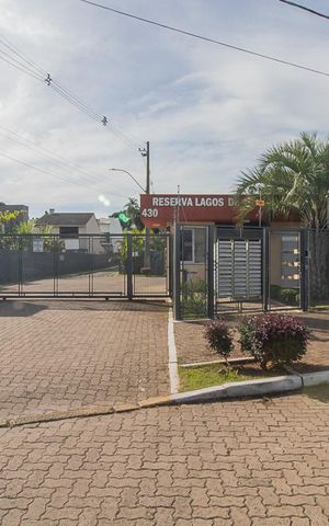Casa de condomínio à venda com 170m², 3 quartos e 1 vagaFachada