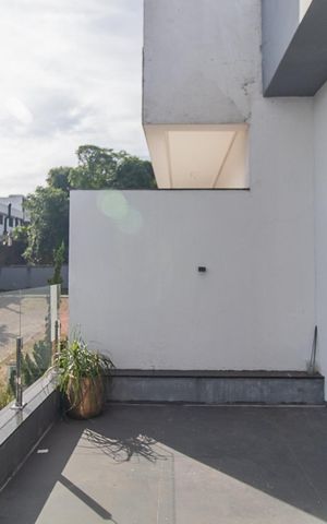 Casa de condomínio à venda com 170m², 3 quartos e 1 vagaSacada