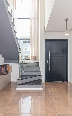 Casa de condomínio à venda com 170m², 3 quartos e 1 vagaHall