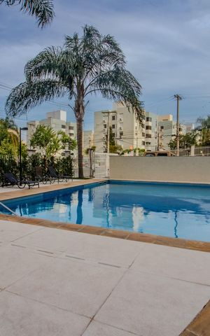 Apartamento à venda com 71m², 3 quartos e 2 vagas Apartamento à venda com 71m², 3 quartos e 2 vagasÁrea comum - Piscina