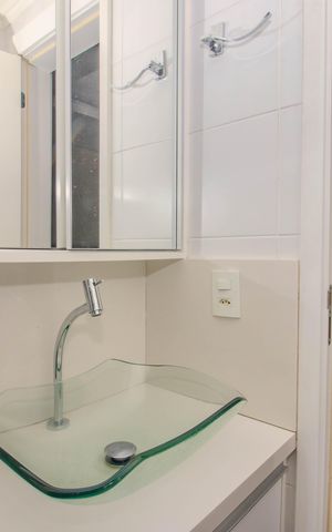 Apartamento à venda com 71m², 3 quartos e 2 vagas Apartamento à venda com 71m², 3 quartos e 2 vagasBanheiro da Suíte