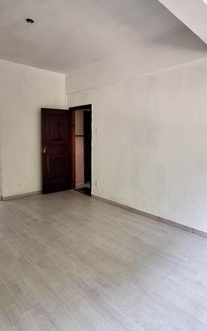 Apartamento à venda com 90m², 2 quartos e sem vaga Apartamento à venda com 90m², 2 quartos e sem vagaSala
