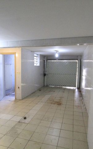 Casa à venda com 180m², 4 quartos e 2 vagasGaragem