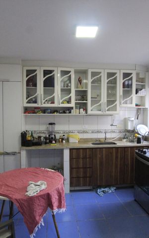 Casa à venda com 180m², 4 quartos e 2 vagasCozinha