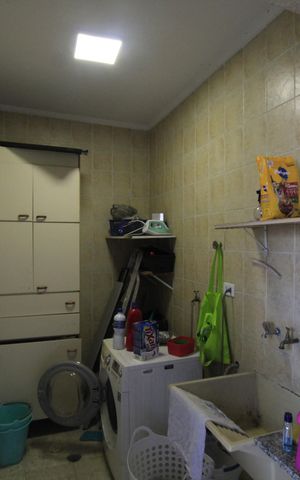 Casa à venda com 180m², 4 quartos e 2 vagasÁrea de Serviço