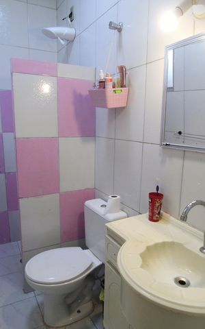 Casa à venda com 180m², 4 quartos e 2 vagasBanheiro da Suíte 2