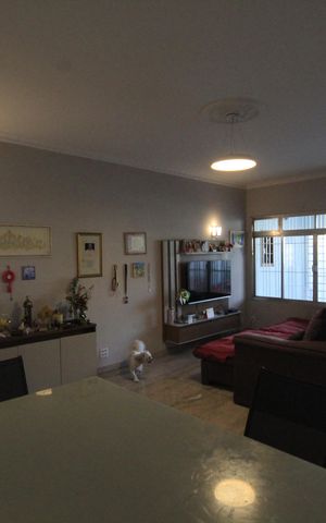 Casa à venda com 180m², 4 quartos e 2 vagasSala