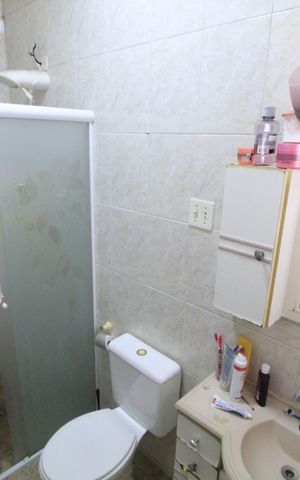 Casa à venda com 180m², 4 quartos e 2 vagasBanheiro da Suíte 1