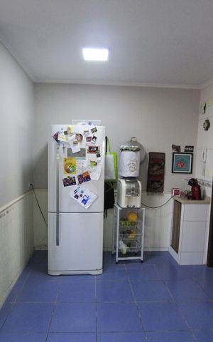 Casa à venda com 180m², 4 quartos e 2 vagasCozinha
