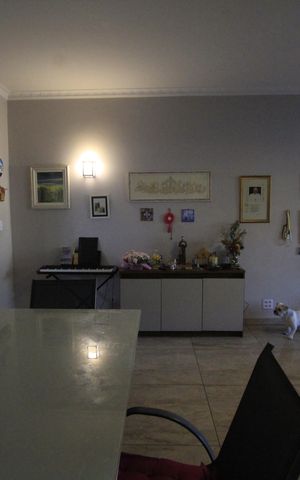 Casa à venda com 180m², 4 quartos e 2 vagasSala 