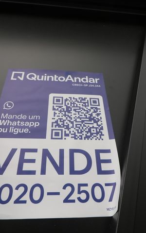 Casa à venda com 80m², 2 quartos e 2 vagasFachada