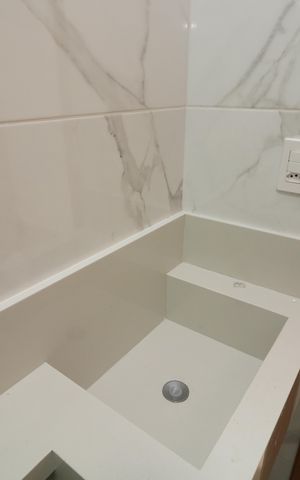 Casa à venda com 80m², 2 quartos e 2 vagasBanheiro da Suíte