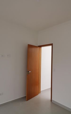 Casa à venda com 80m², 2 quartos e 2 vagasSuíte 2