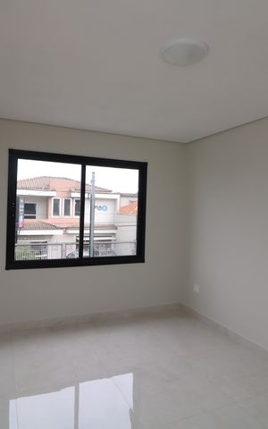 Casa à venda com 80m², 2 quartos e 2 vagasSala