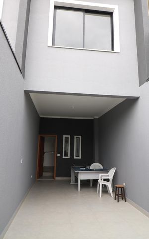 Casa à venda com 80m², 2 quartos e 2 vagasGaragem
